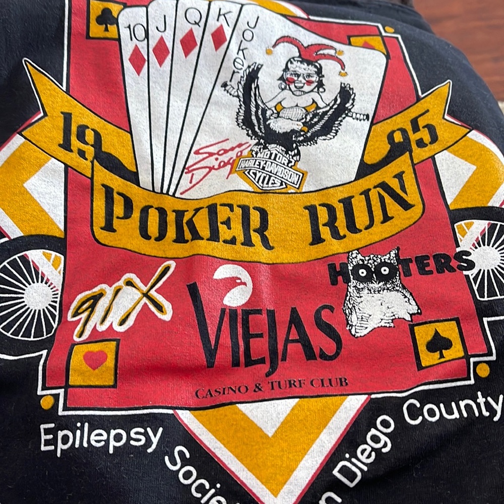 Size XL t-shirt. Never worn - excellent!